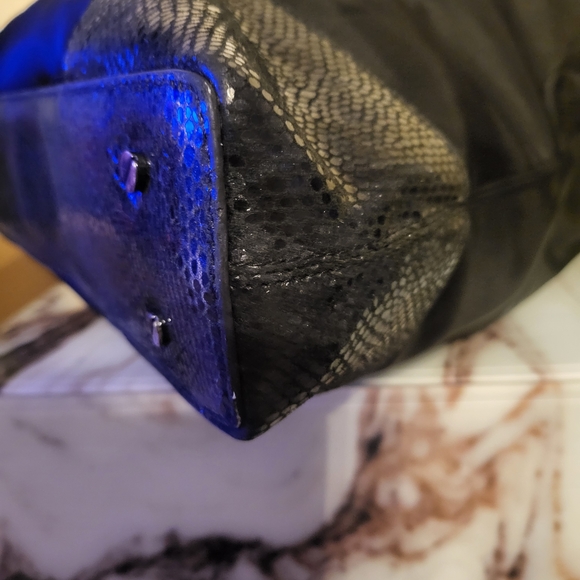 Tory Burch Black Tote Bag - Picture 4 of 11